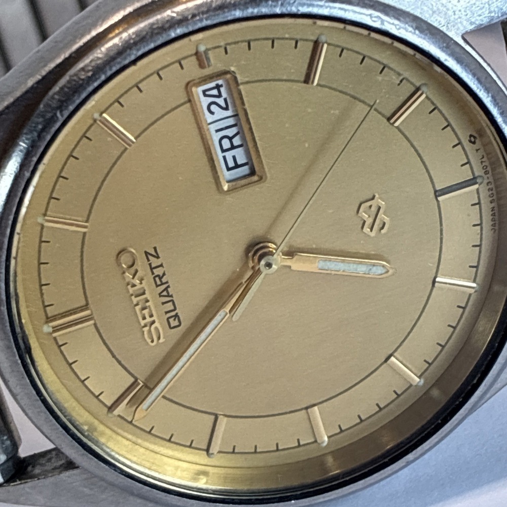 SEIKO SQ Watch Gold Dial Day/Date 5G23-8059 WR Silver Tone SS Bezel Band W/Box